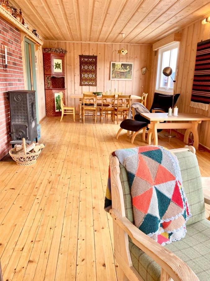 Stort Og Autentisk Hus I Skjak - Kort Vei Til Lom! 外观 照片